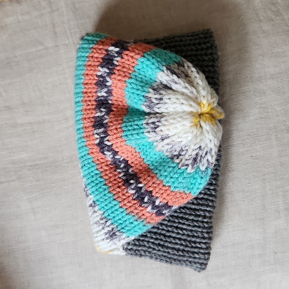 Handknit beanie youth size! - Picture 3 of 3